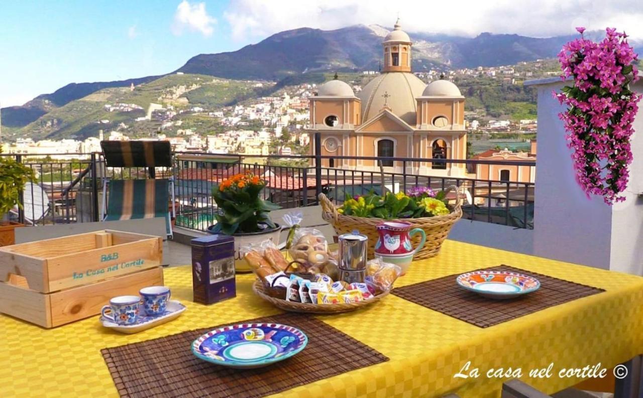 ヴィーコ・エクエンセ La Casa Nel Cortile Bed & Breakfast エクステリア 写真